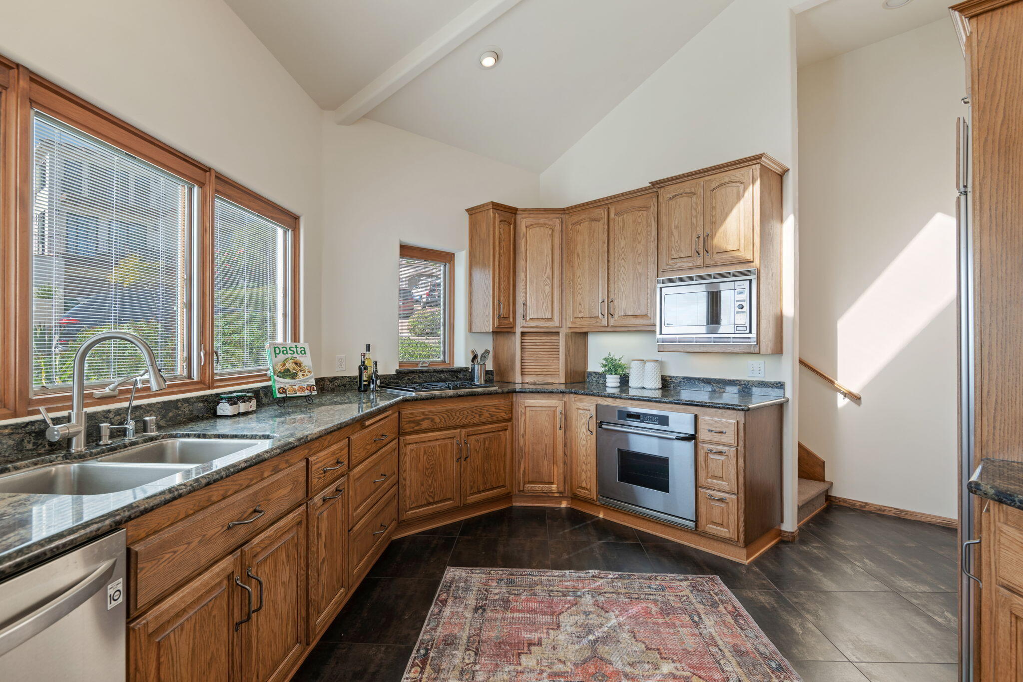 1640 La Vista Del Oceano Drive