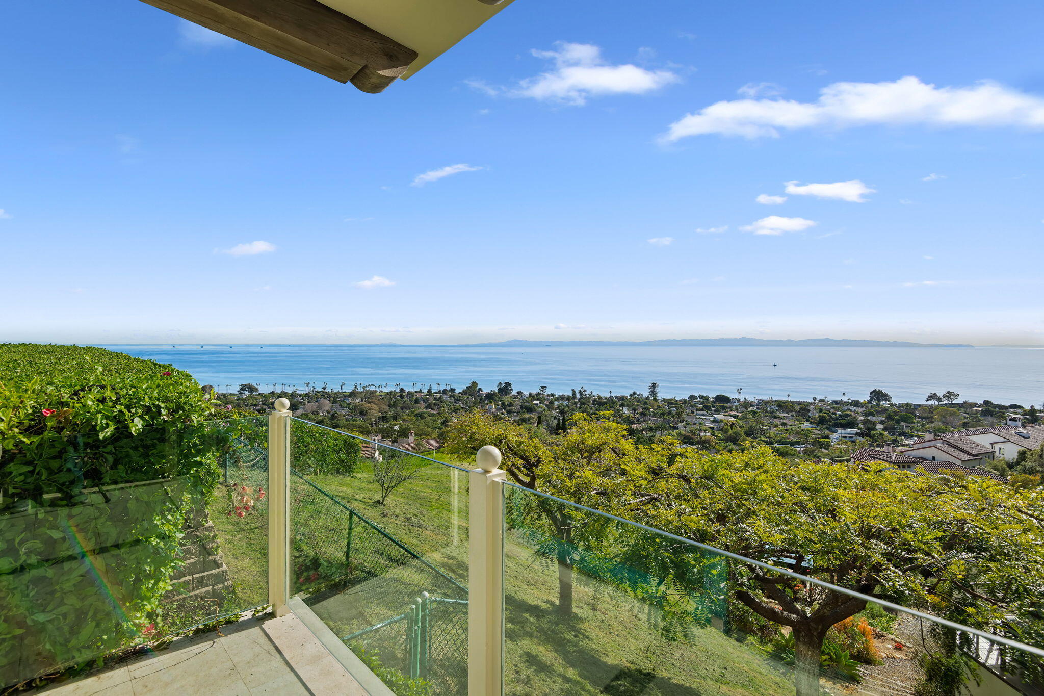 1640 La Vista Del Oceano Drive