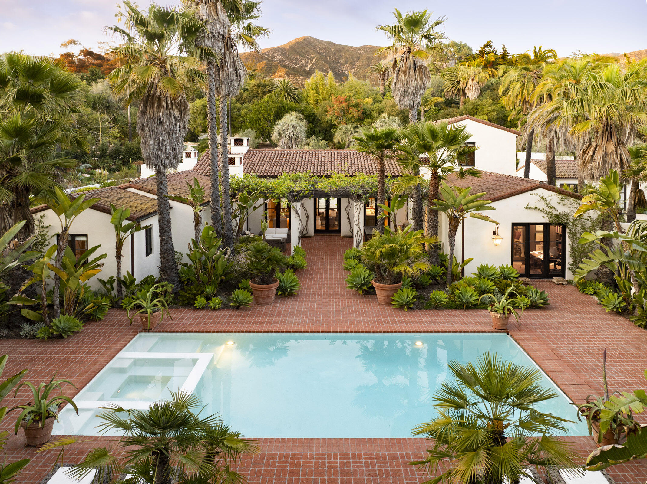 633 Parra Grande Lane