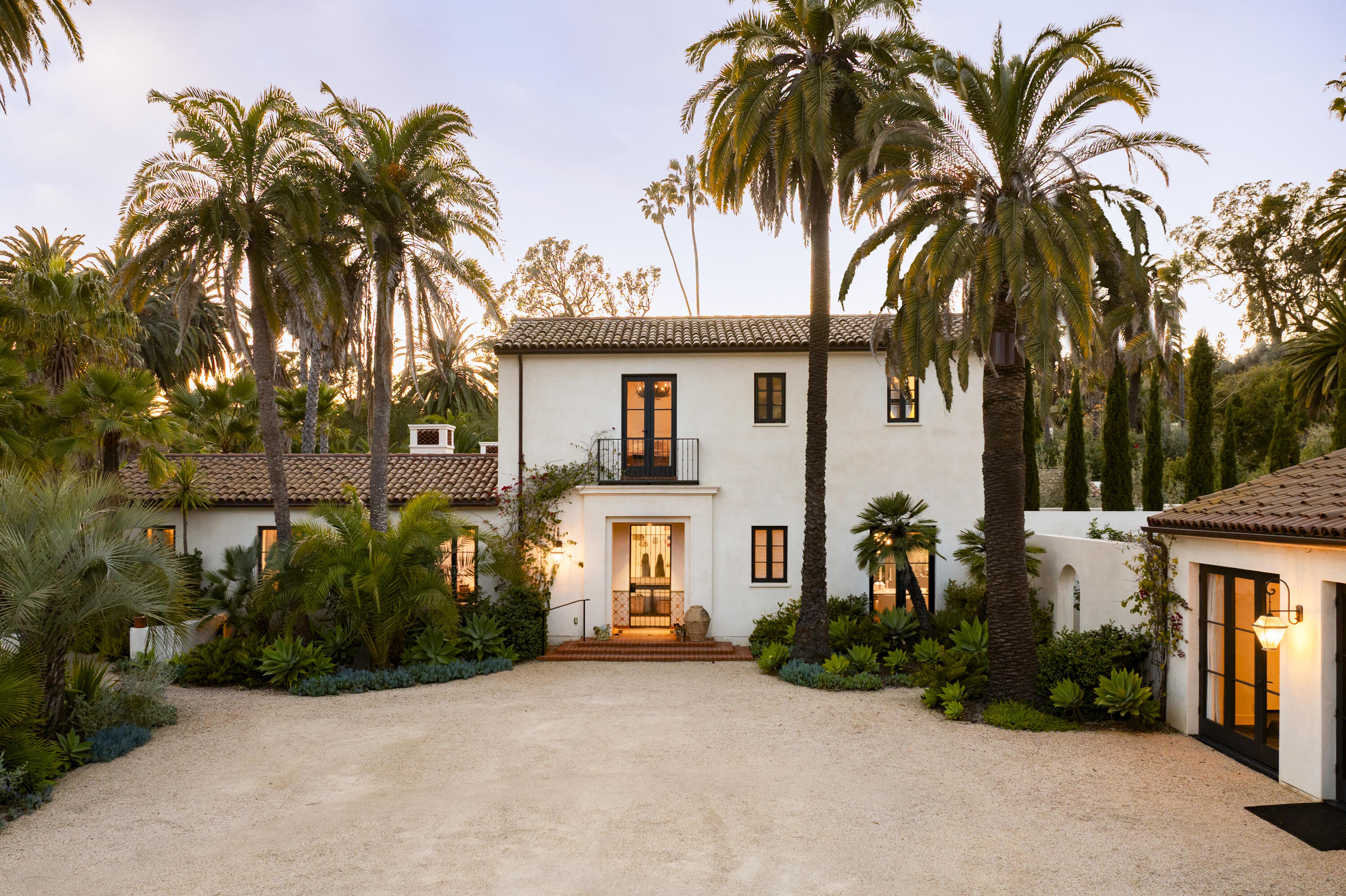 633 Parra Grande Lane