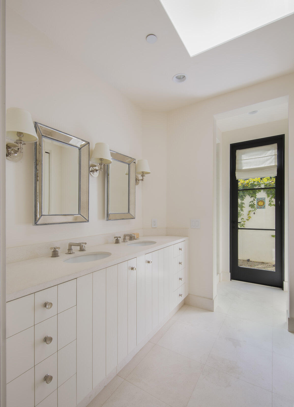 633 Parra Grande Lane