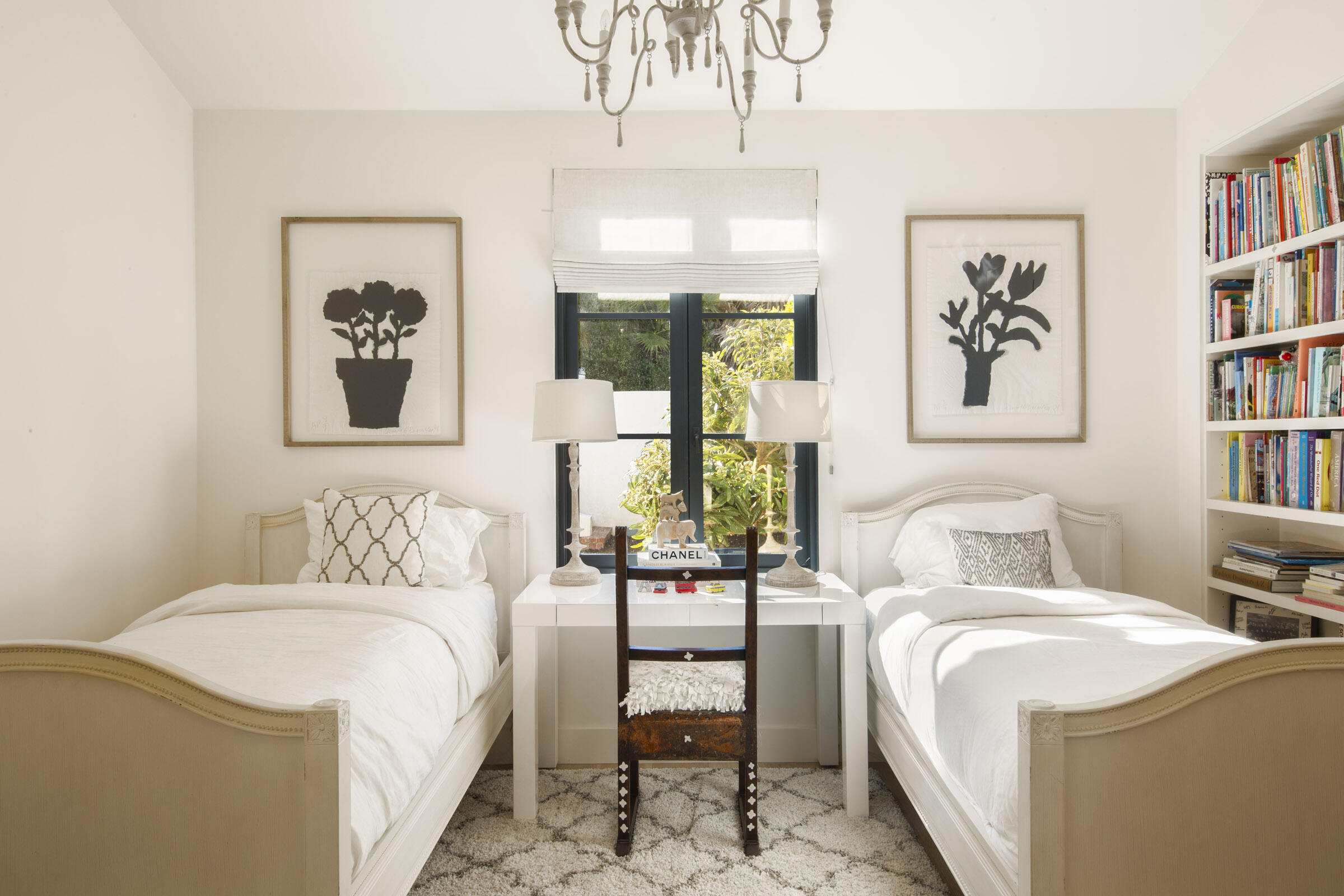 633 Parra Grande Lane