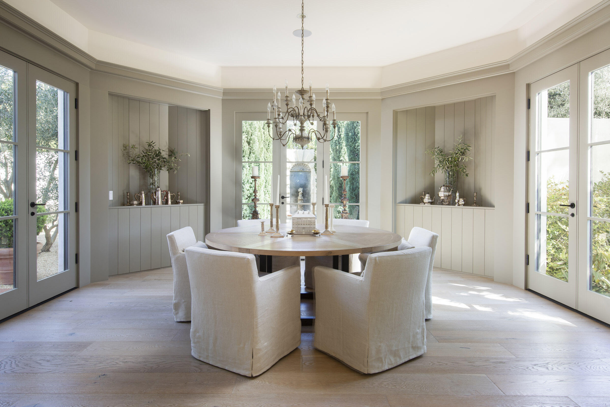 633 Parra Grande Lane