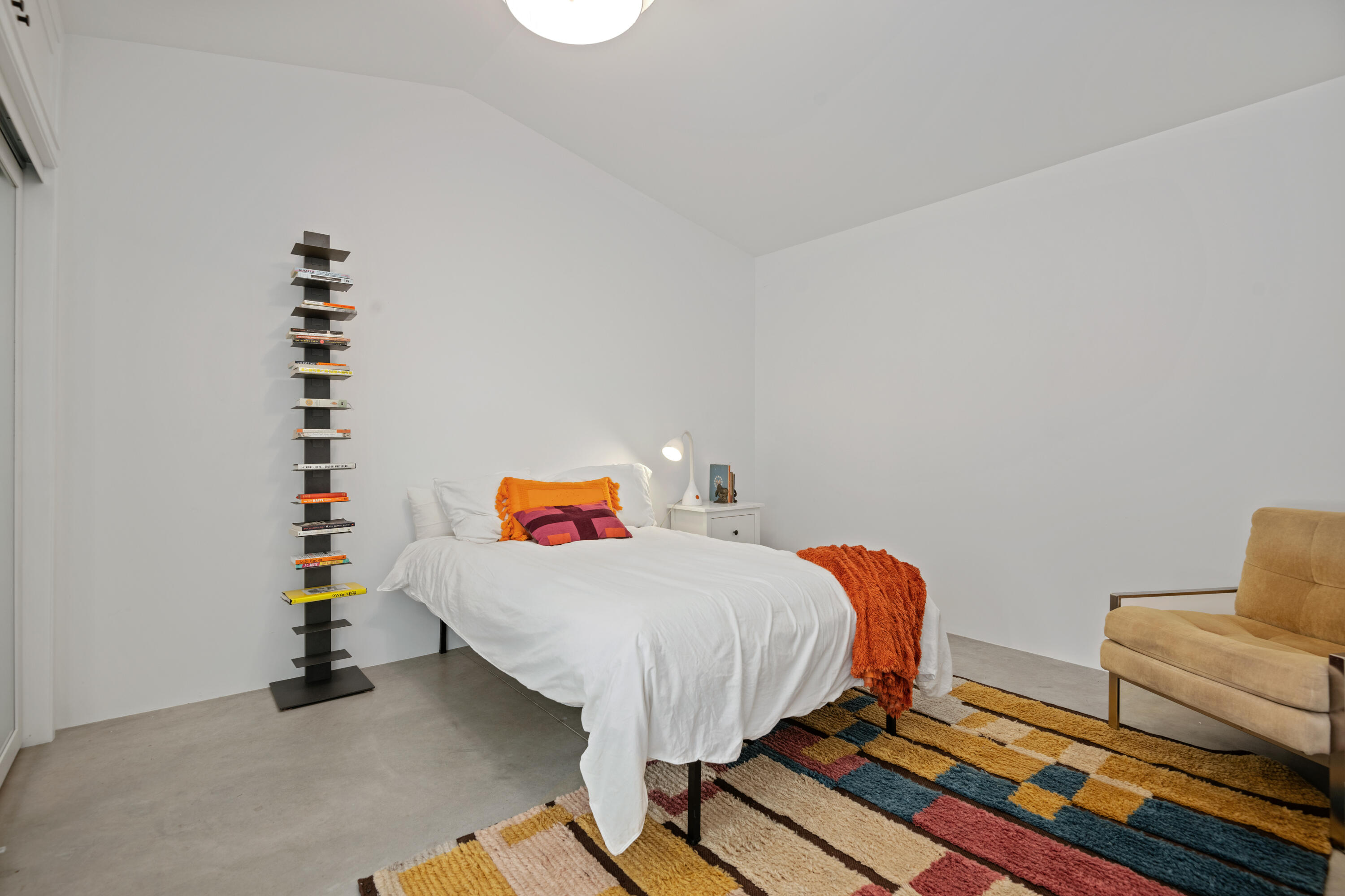 1374 E Valley Road B