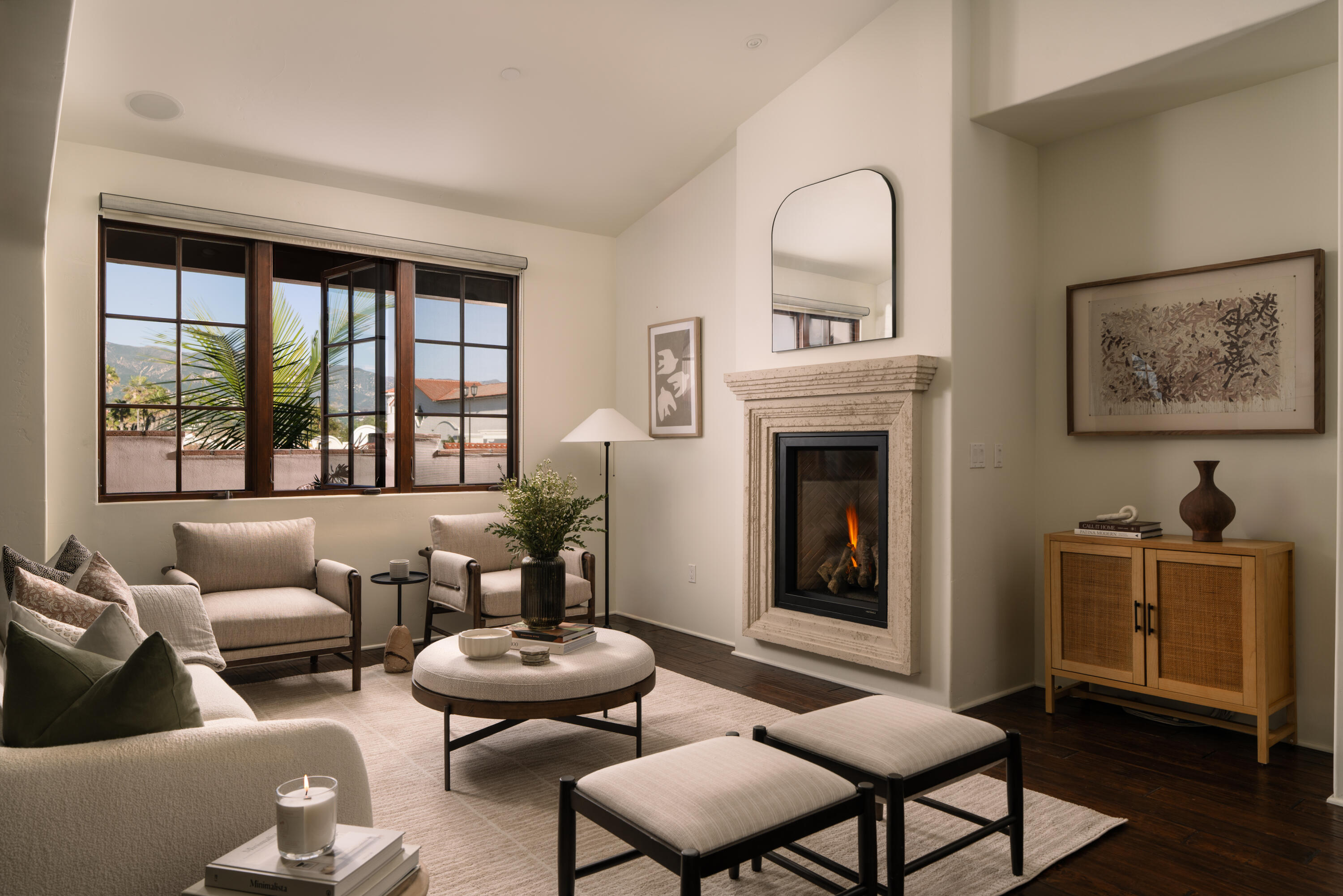 105 W De La Guerra Street F2