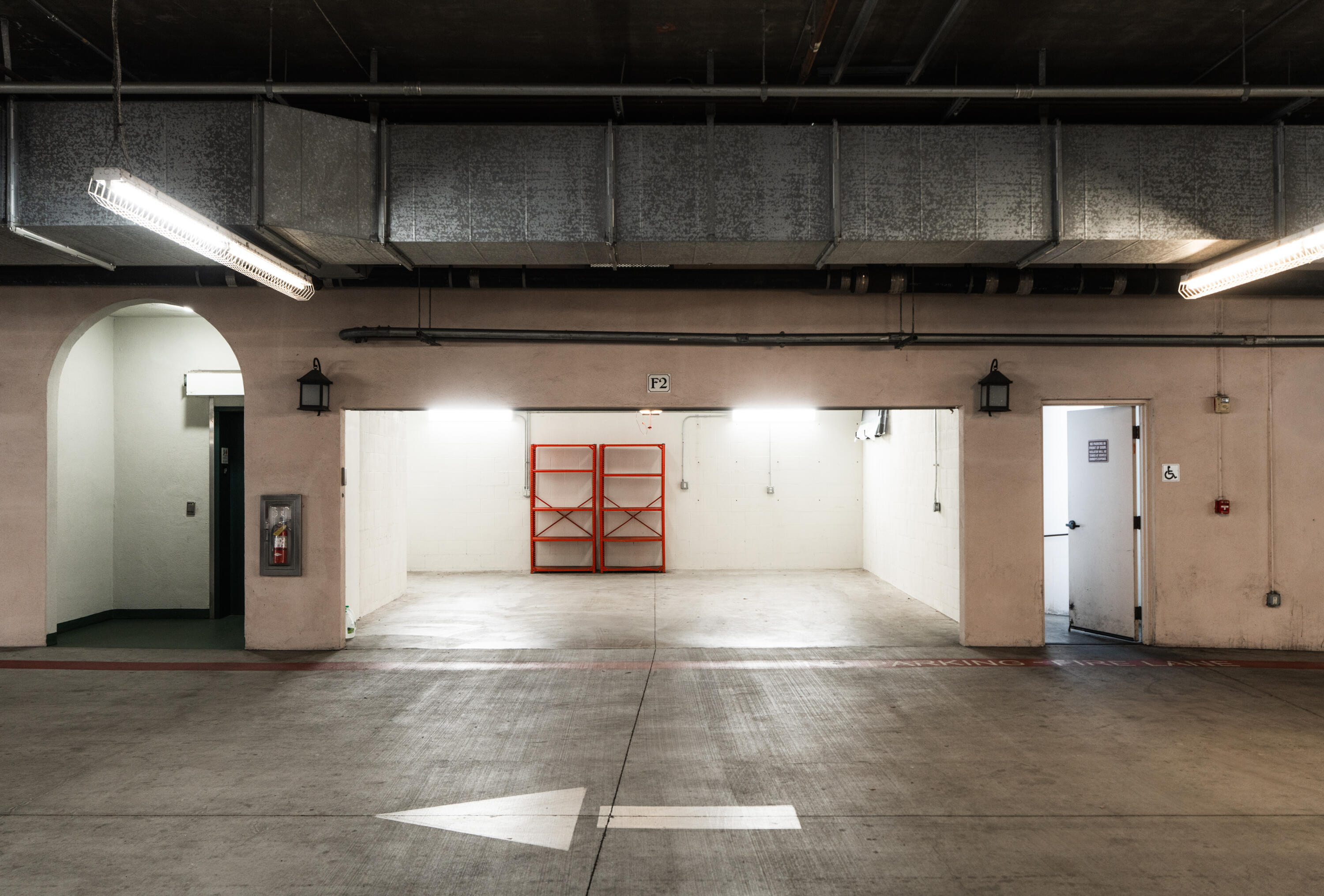 105 W De La Guerra Street F2