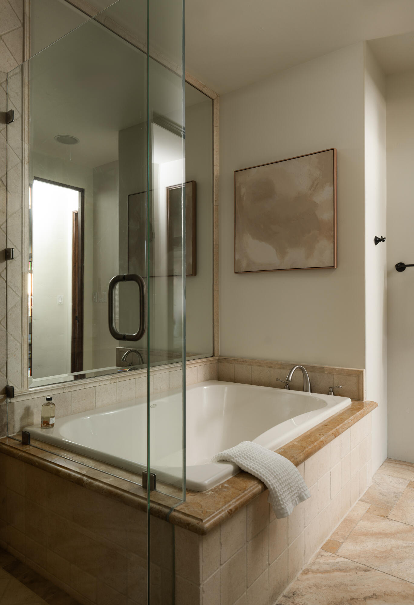 105 W De La Guerra Street F2