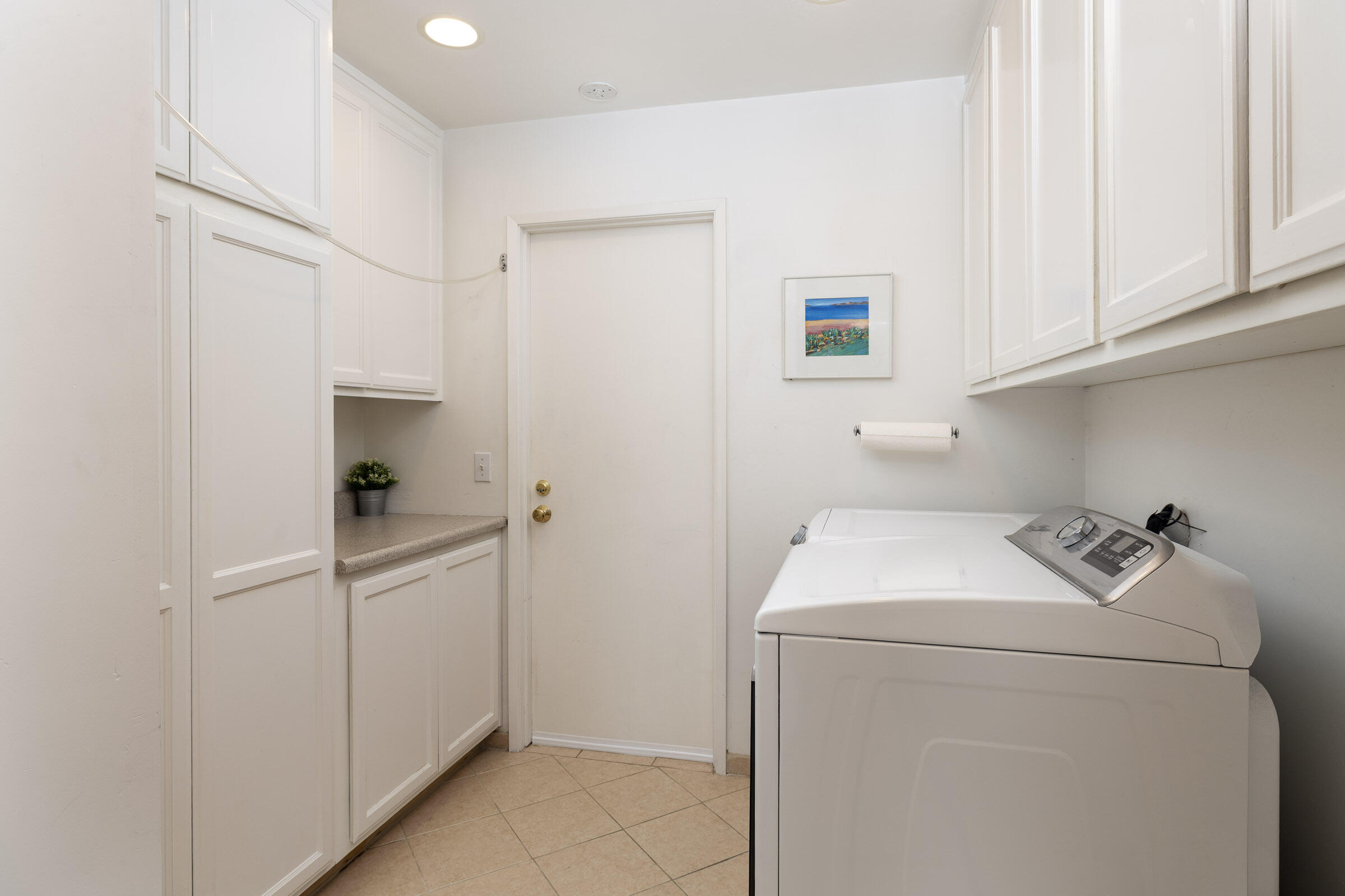 2937 Glen Albyn Drive