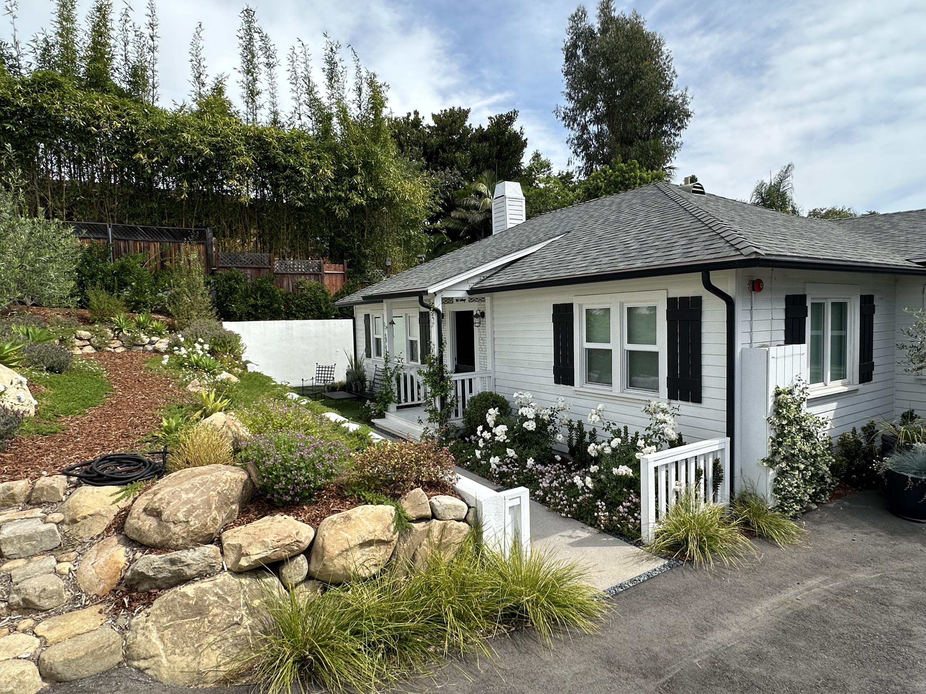 496 N La Cumbre Road