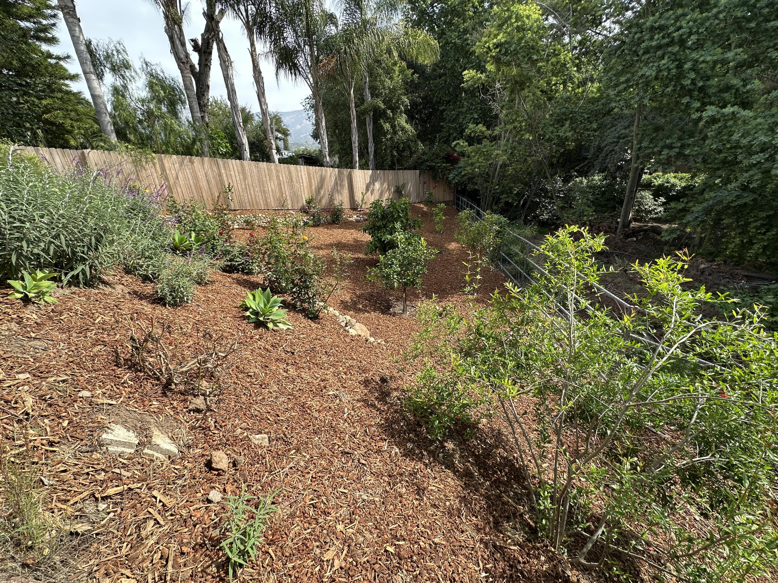 496 N La Cumbre Road