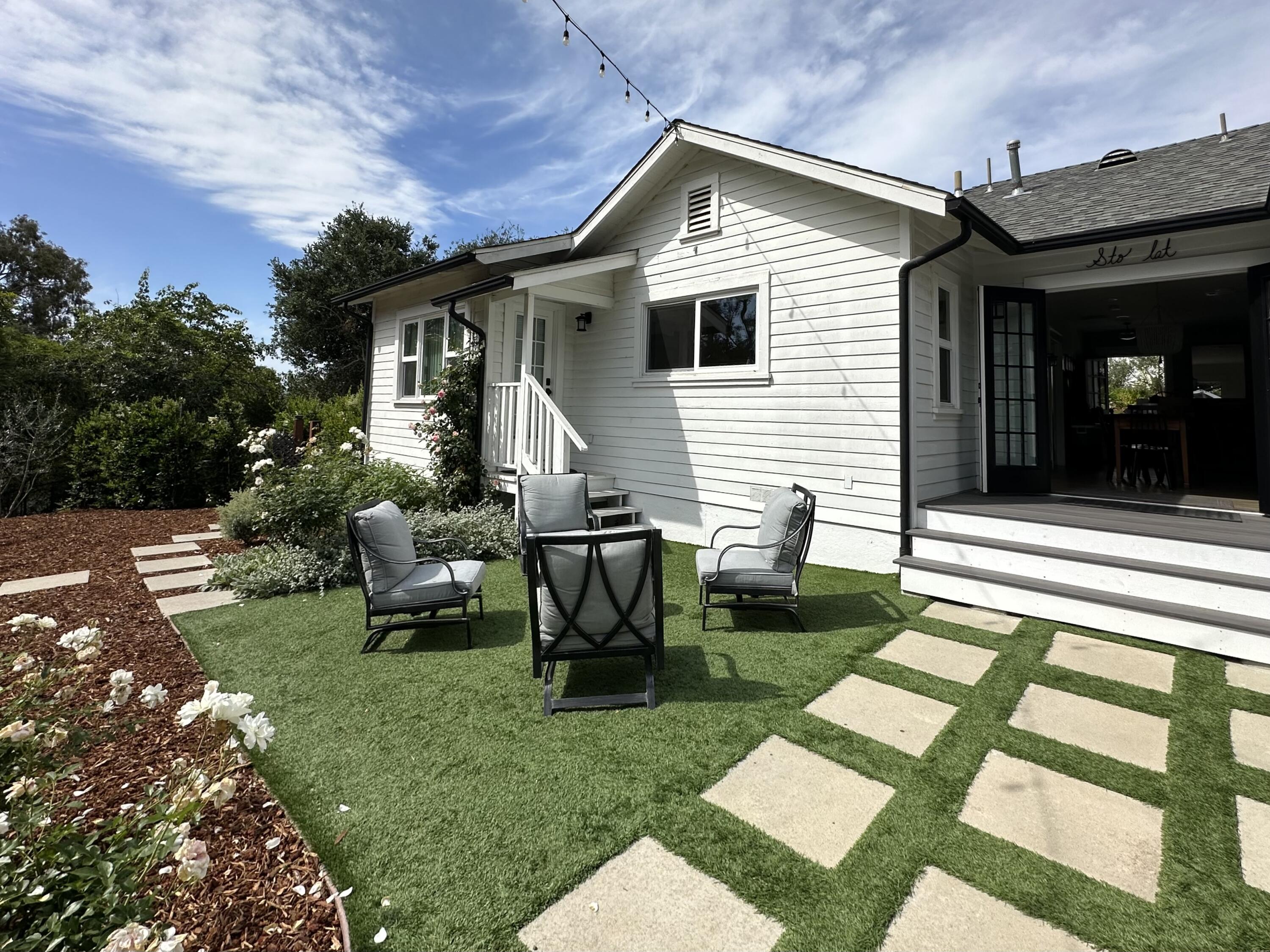 496 N La Cumbre Road