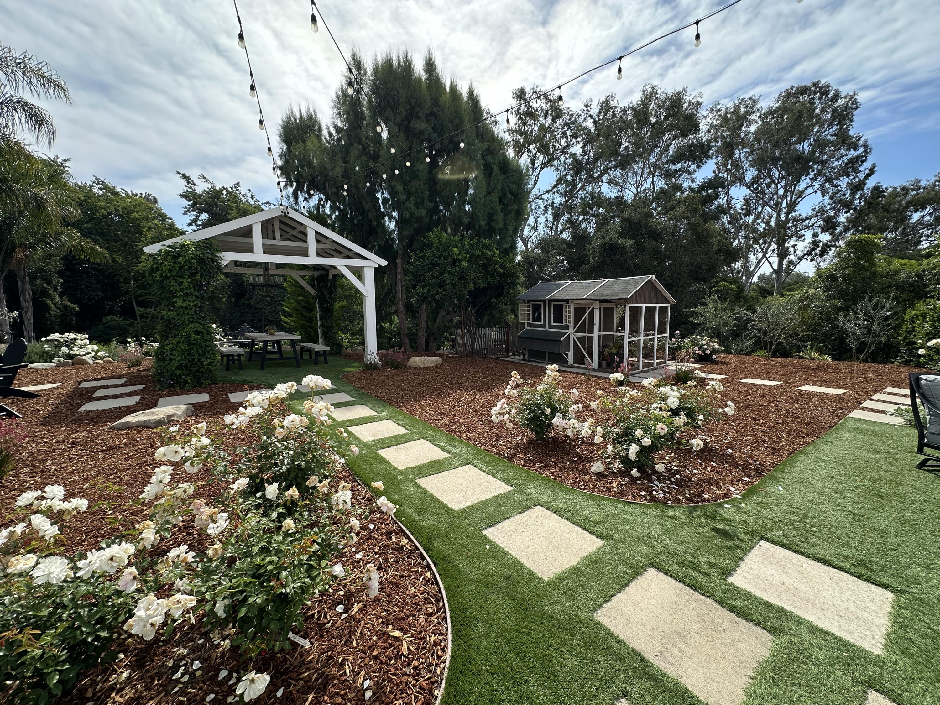 496 N La Cumbre Road