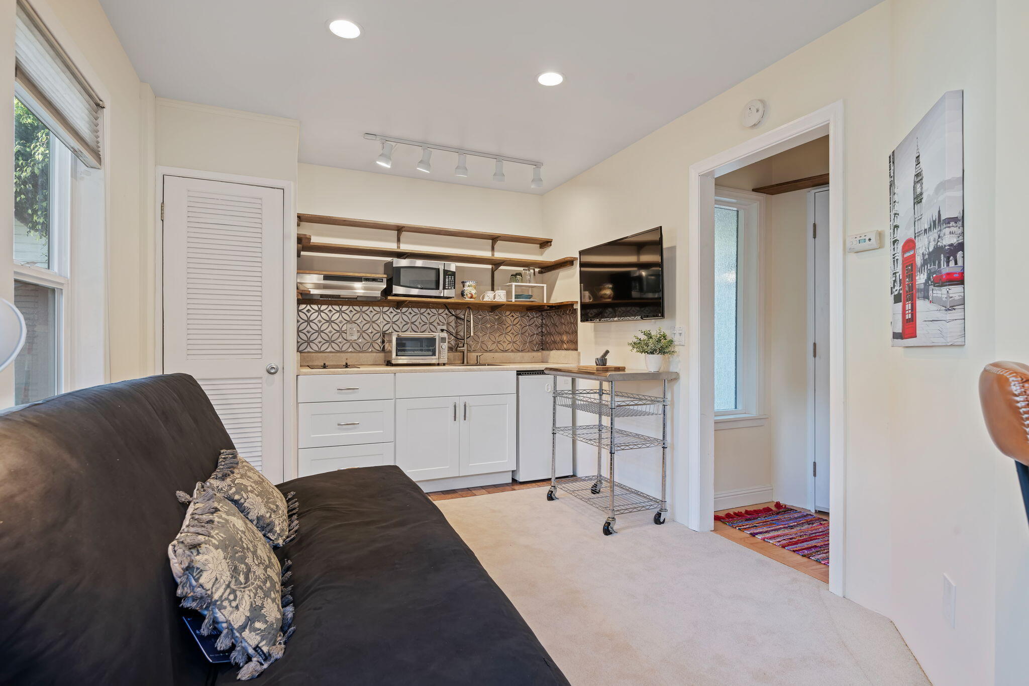 110 S Salinas Street D