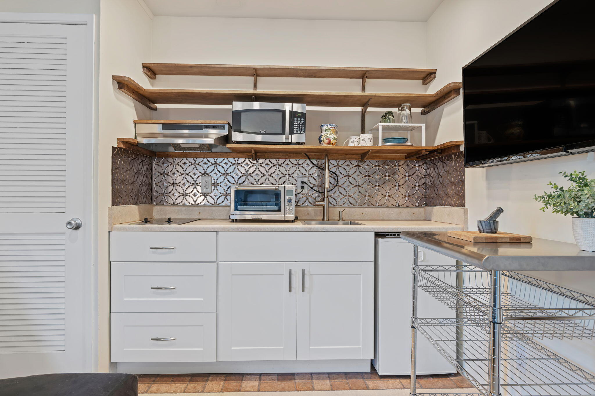 110 S Salinas Street D