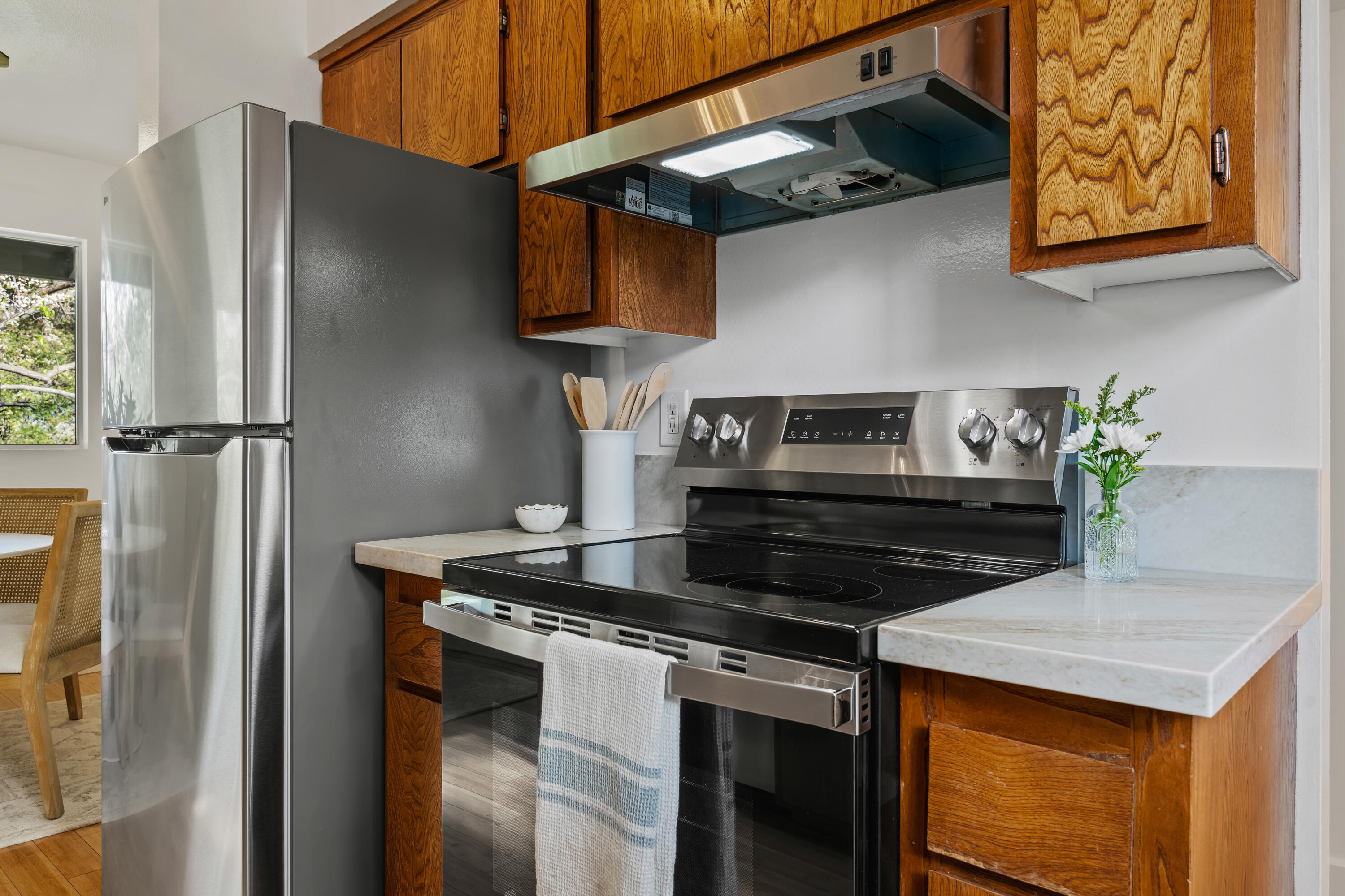 1070 Miramonte Drive 10