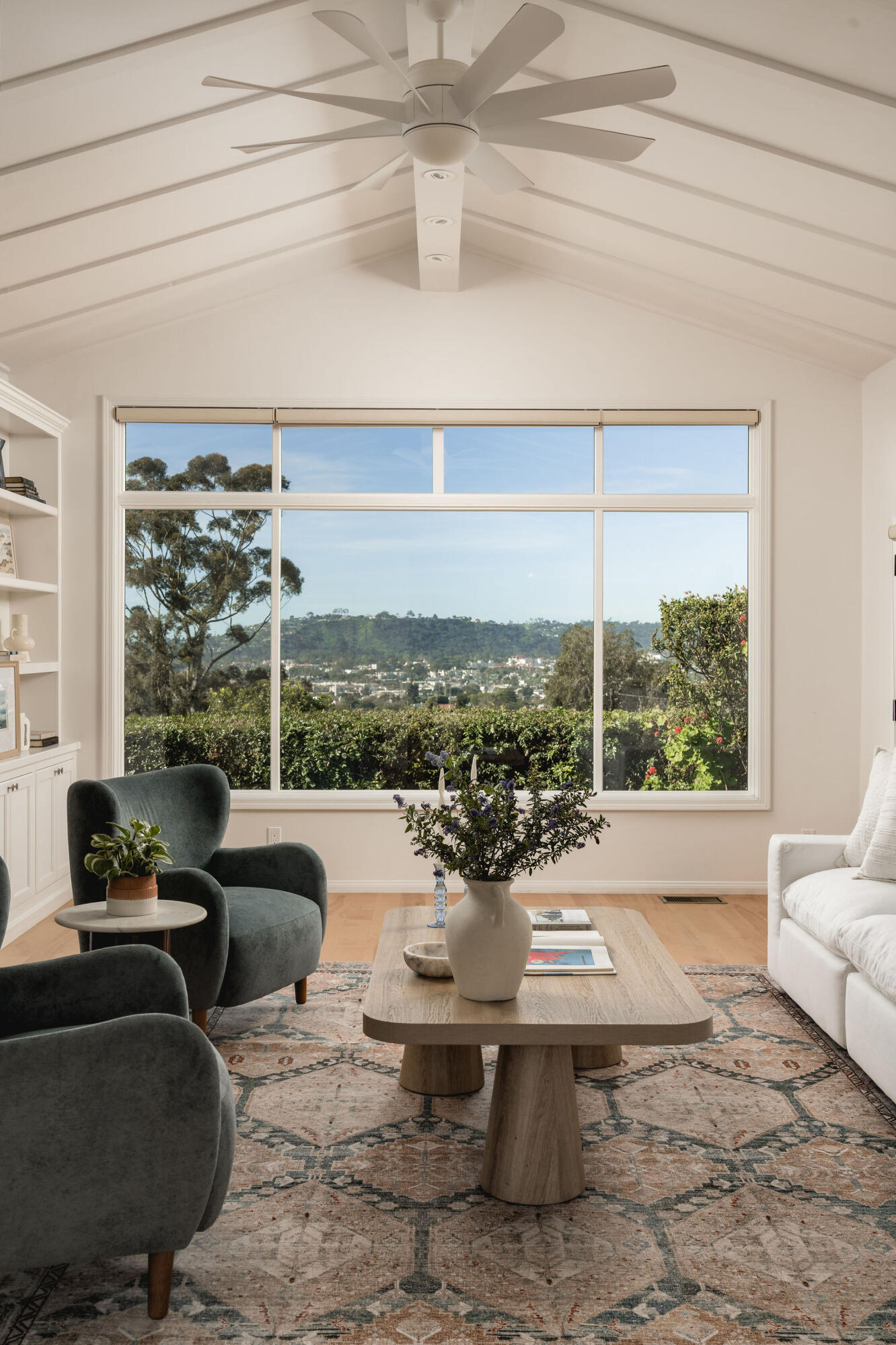 1542 Knoll Circle Drive