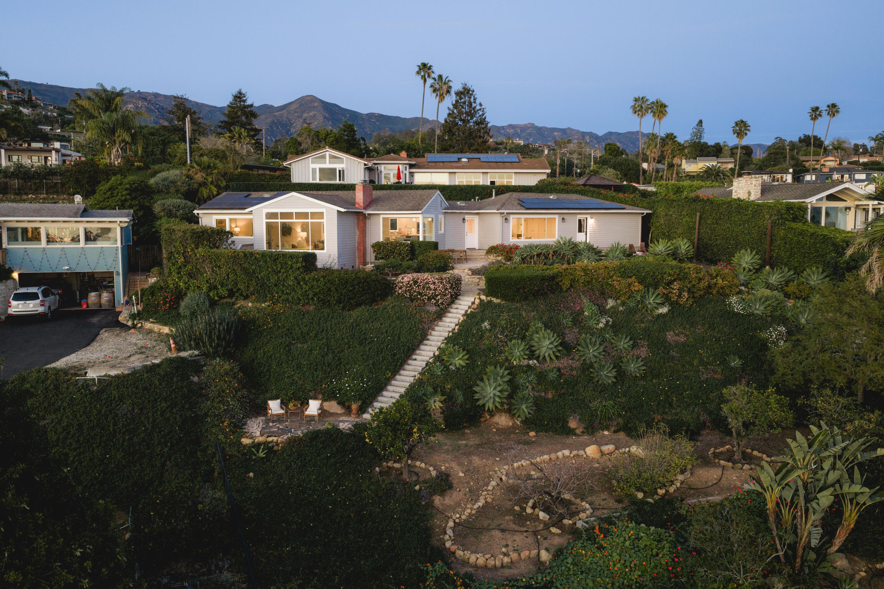 1542 Knoll Circle Drive