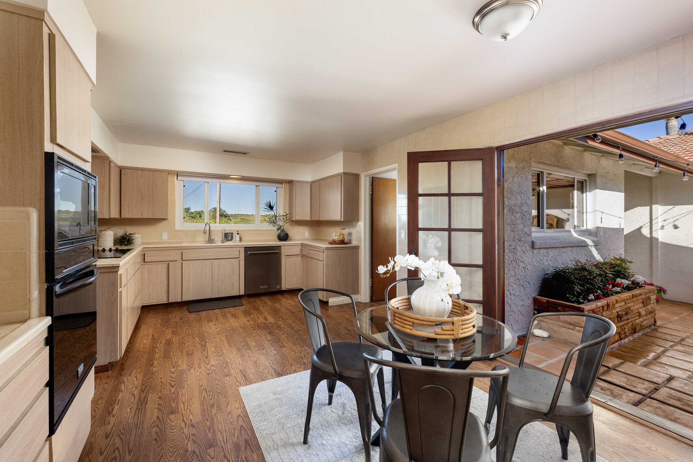 200 Ellwood Ridge Road