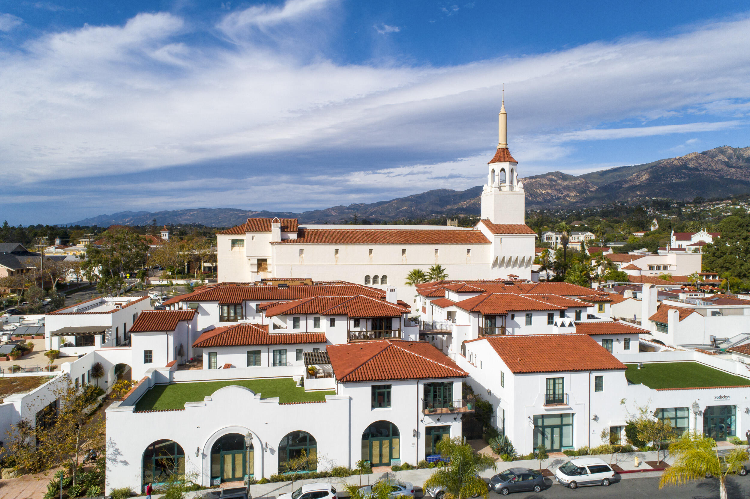 18 W Victoria Street Apt 302