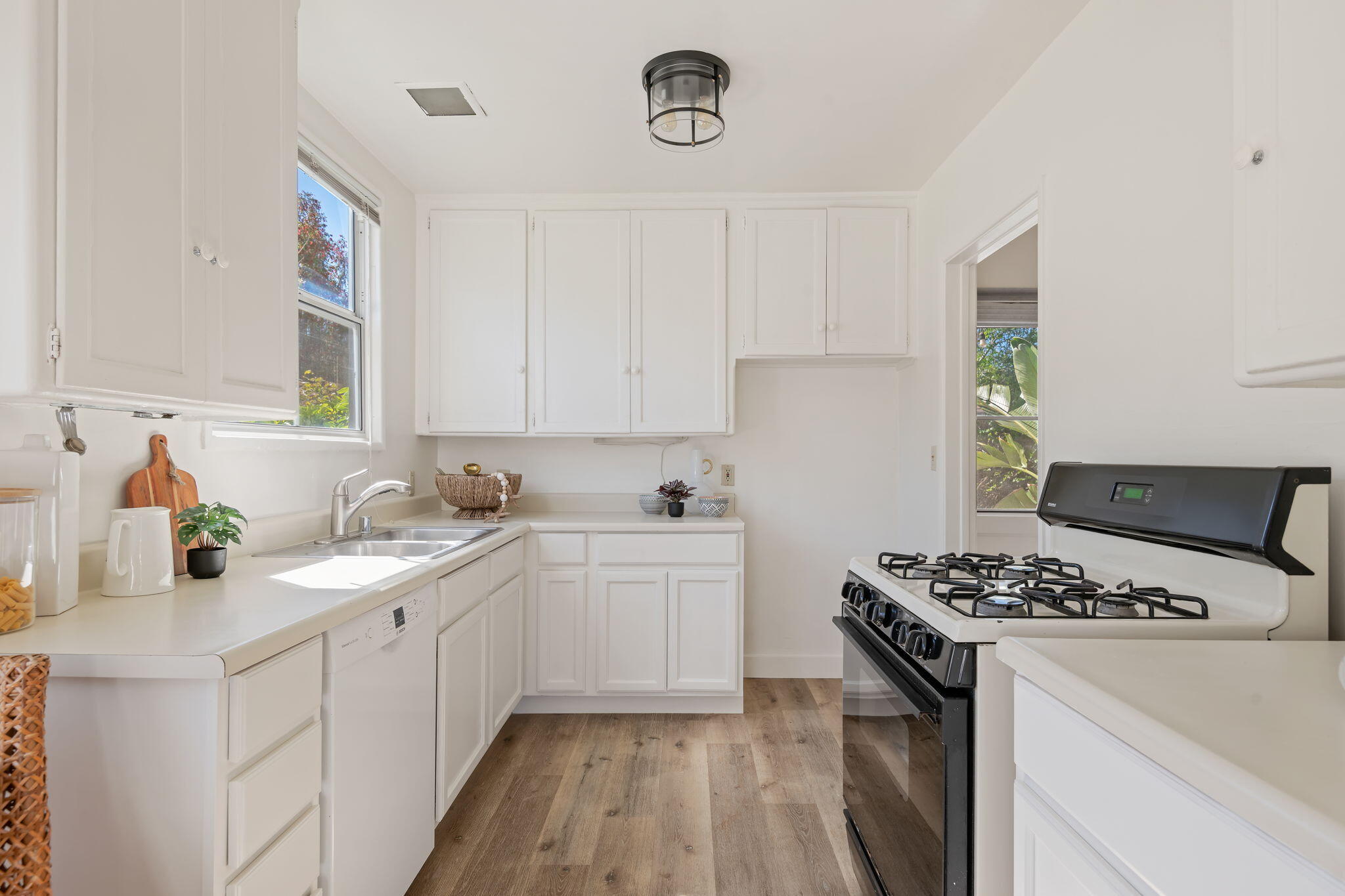 116 S Ontare Road
