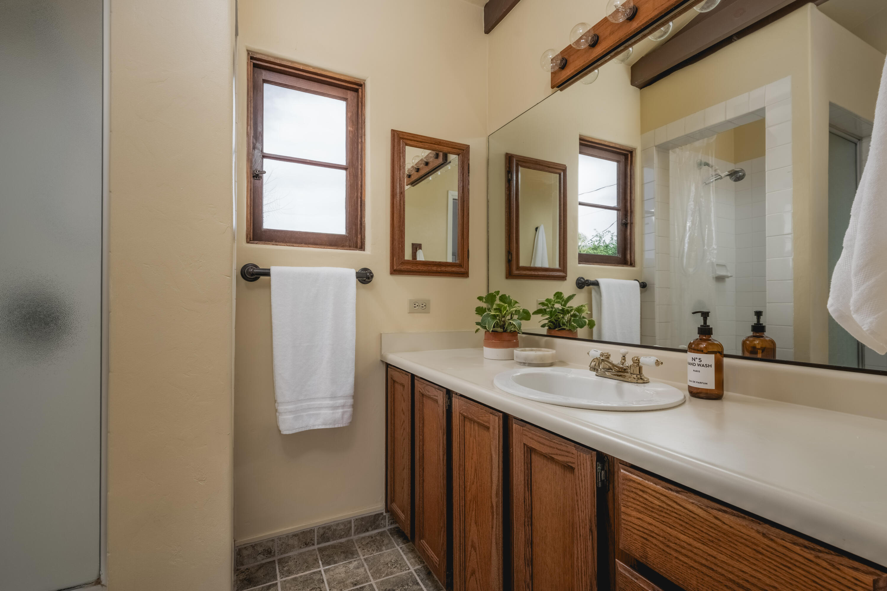 115 W Junipero Street