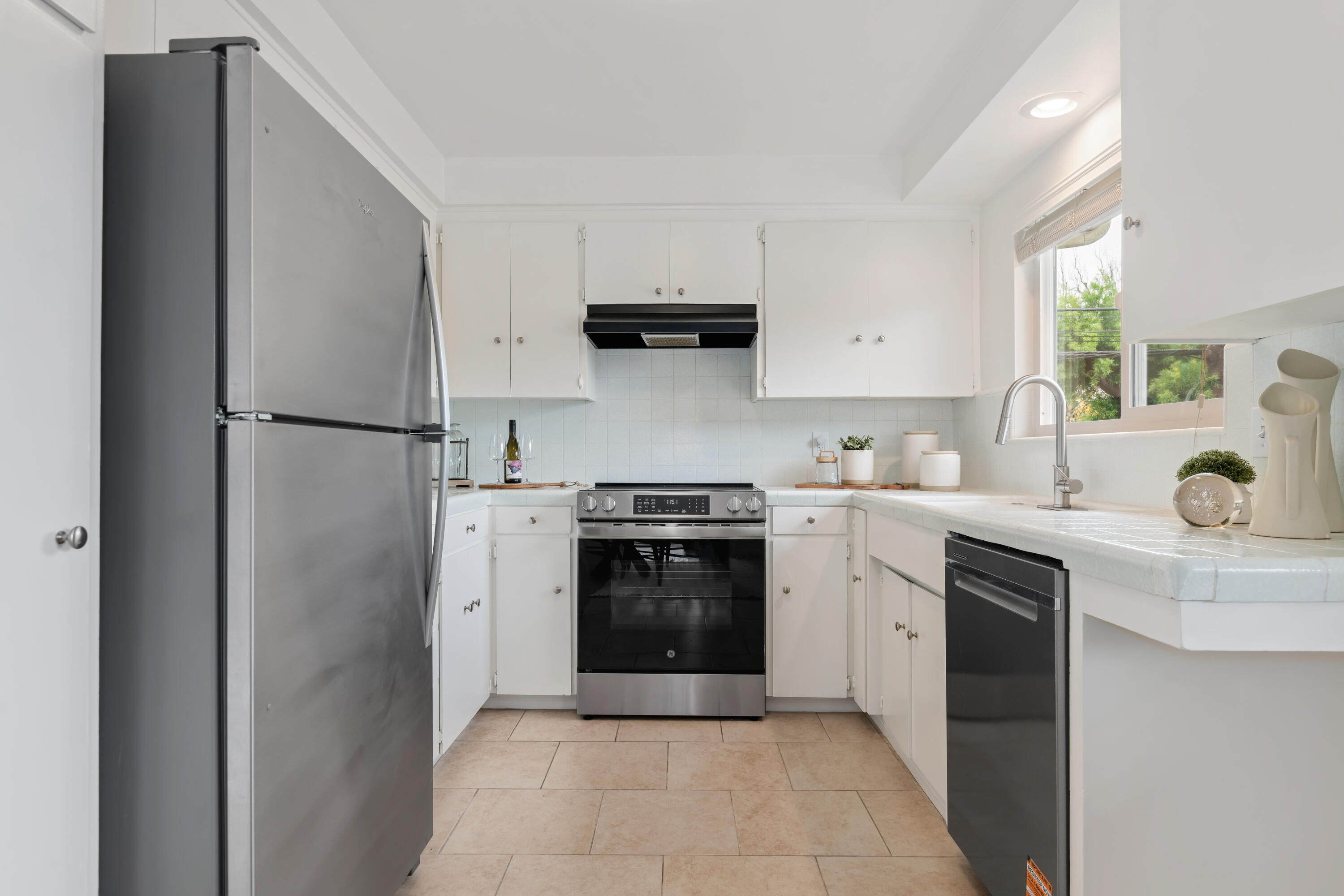 3737-3739 San Remo Drive