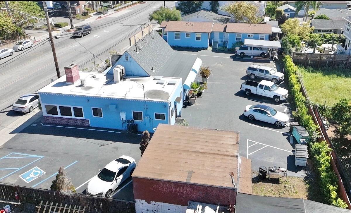 4631 Carpinteria Avenue