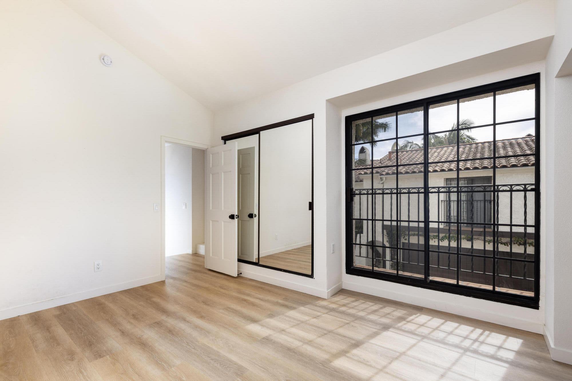 125 Bath Street Apt B2