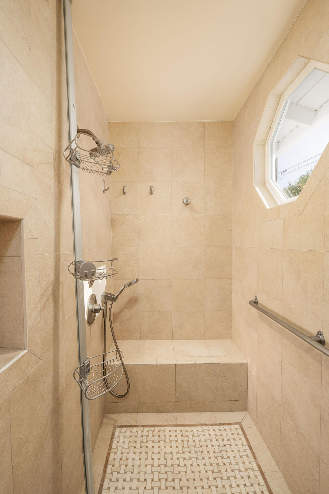 6269 Shamrock Avenue