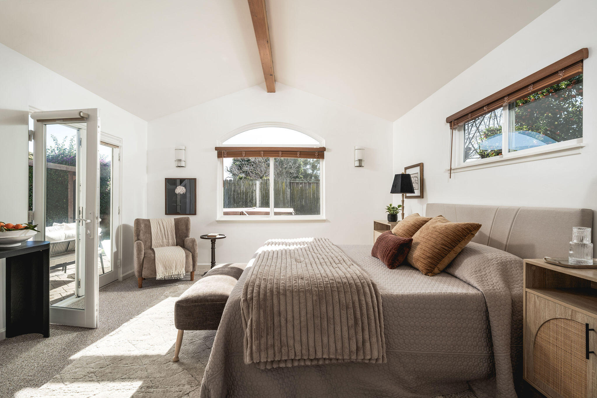 6269 Shamrock Avenue