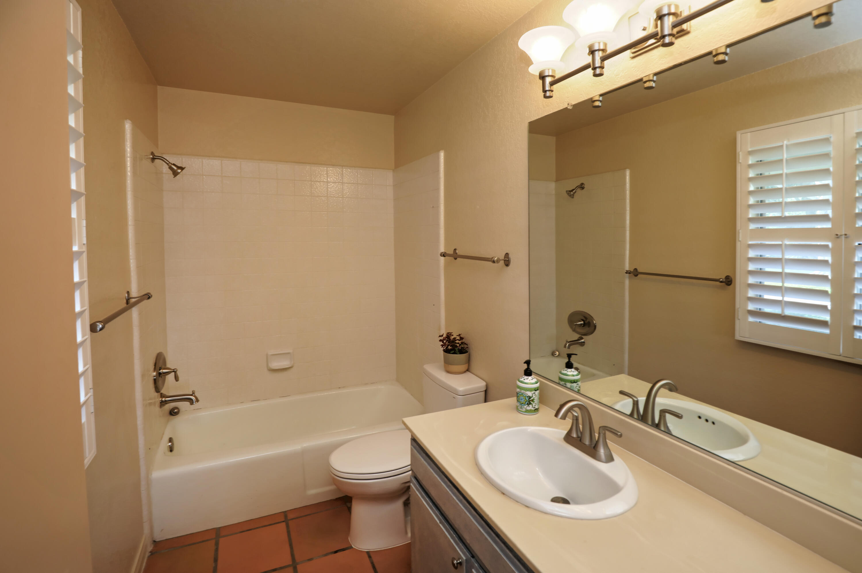 2089 Village Lane