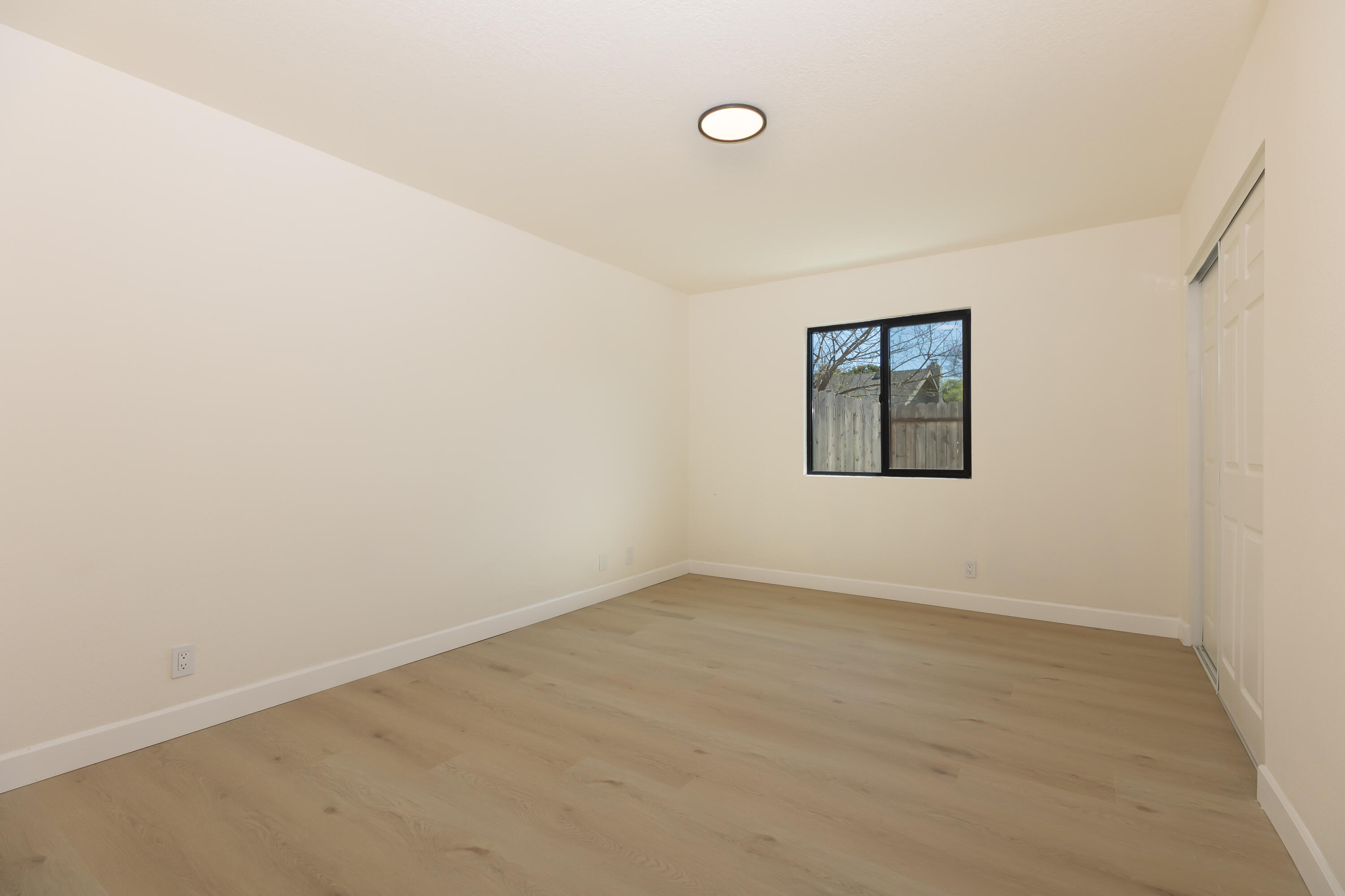 2197 Creekside Drive