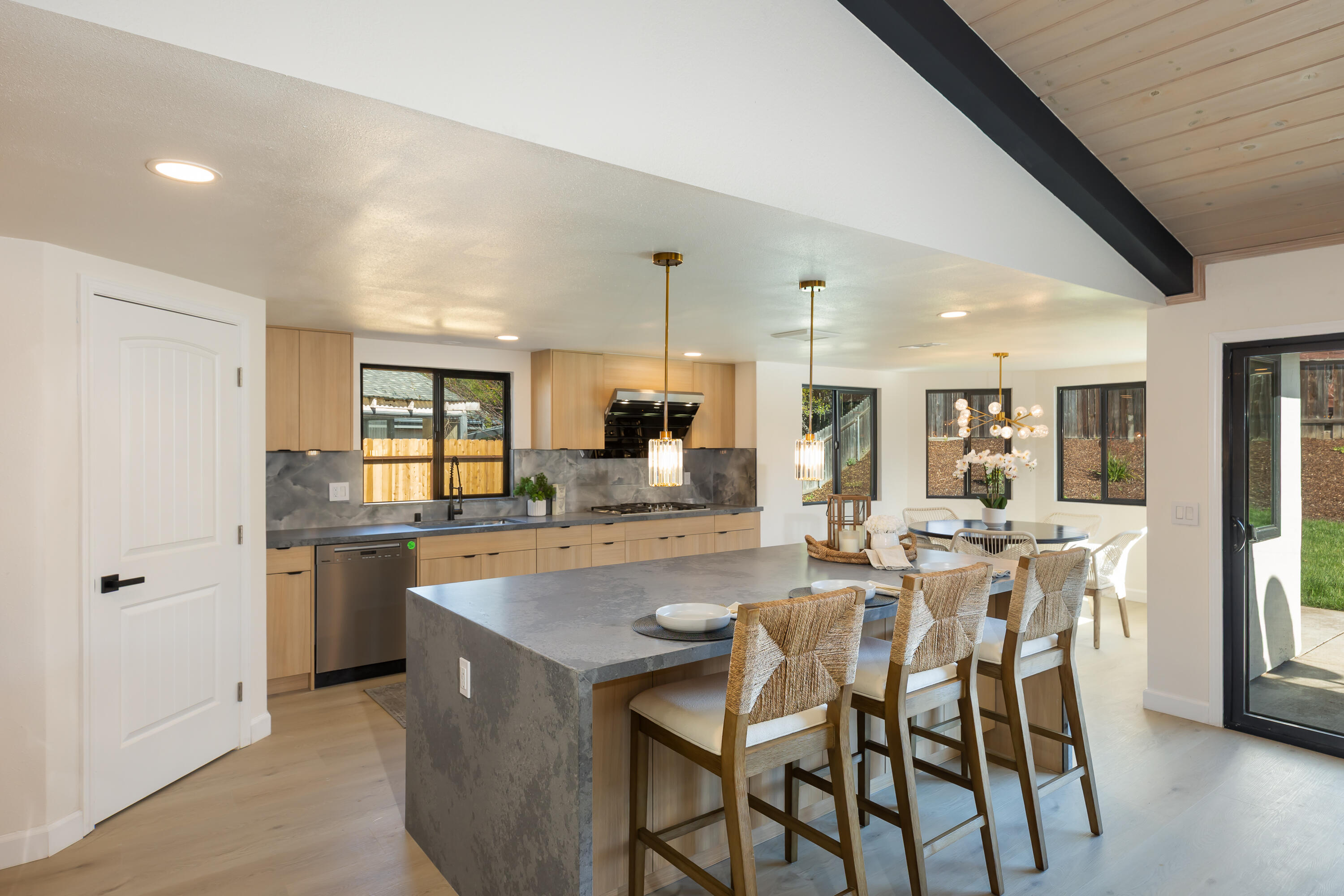 2197 Creekside Drive