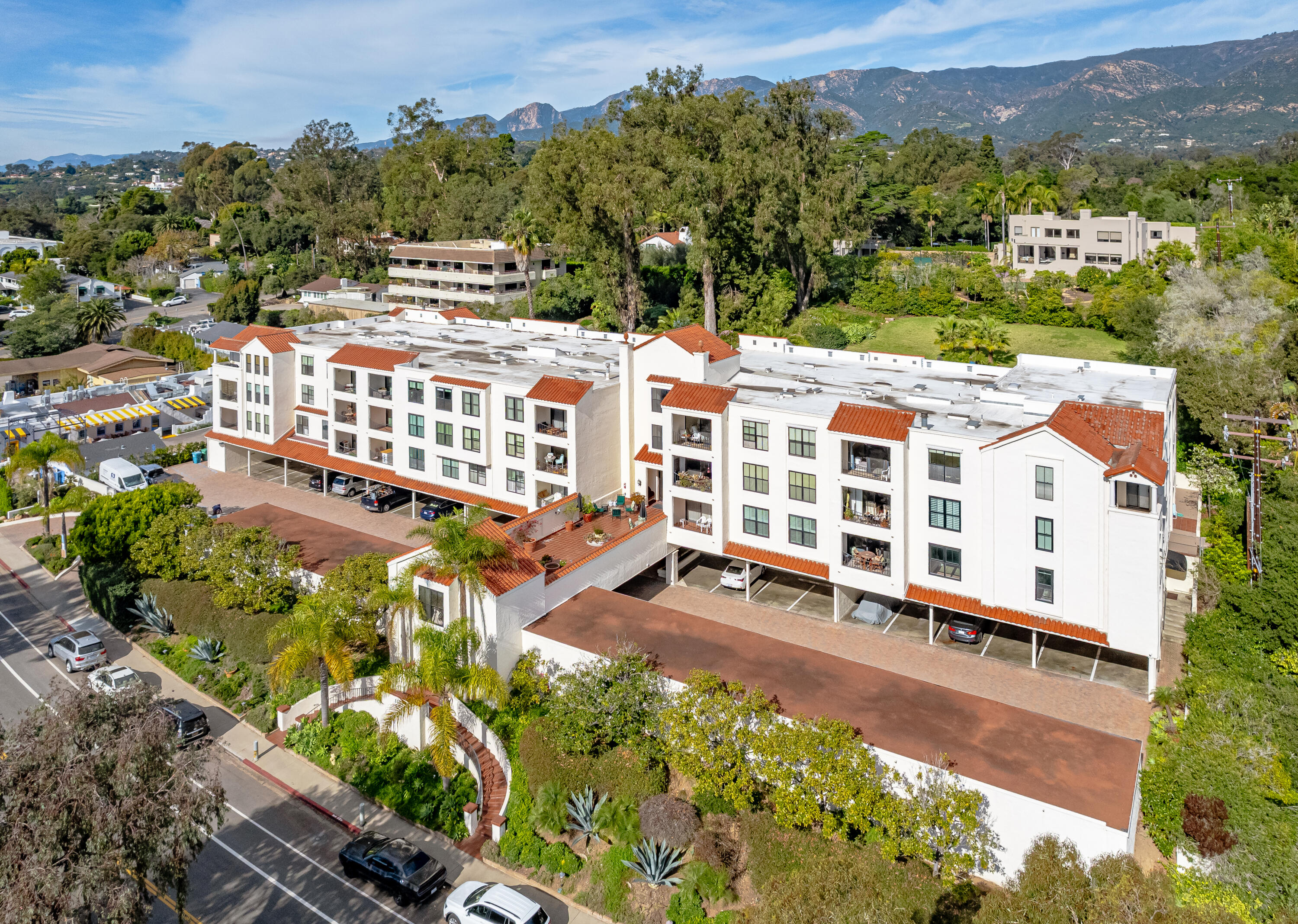 1220 Coast Village Road 303