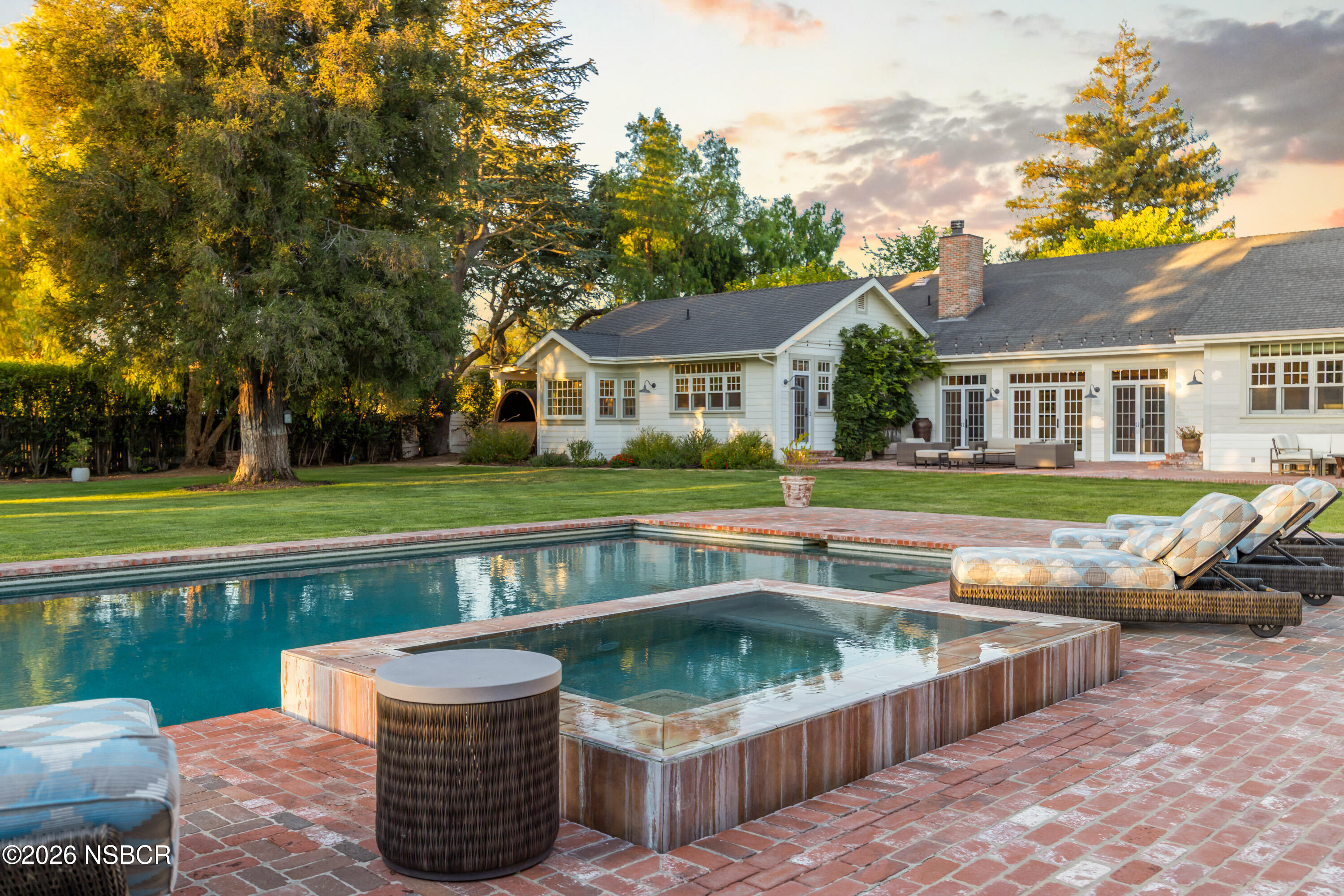 1283 Highland Road