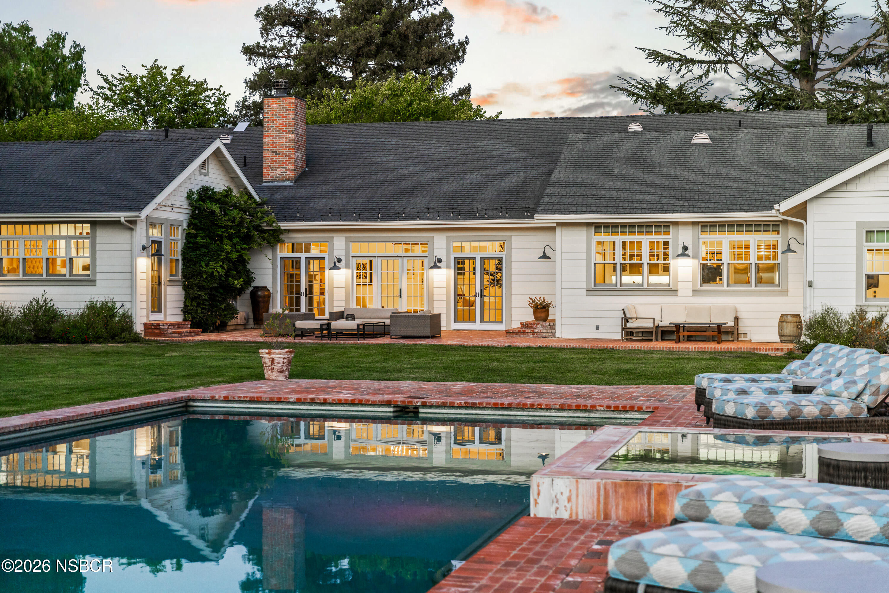 1283 Highland Road