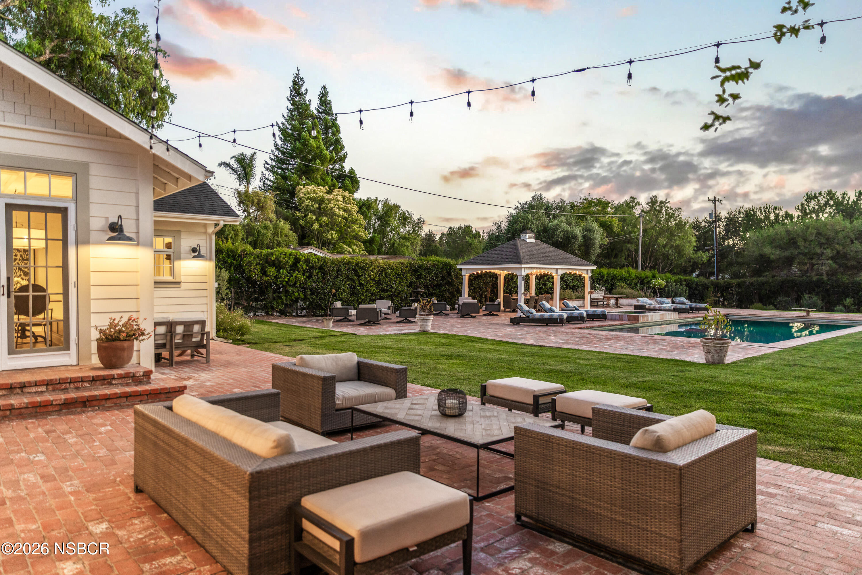 1283 Highland Road