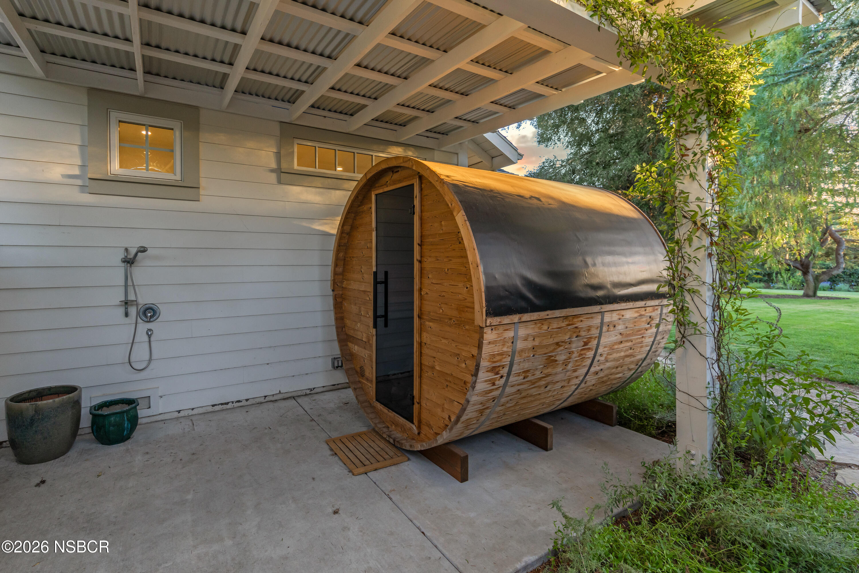 1283 Highland Road