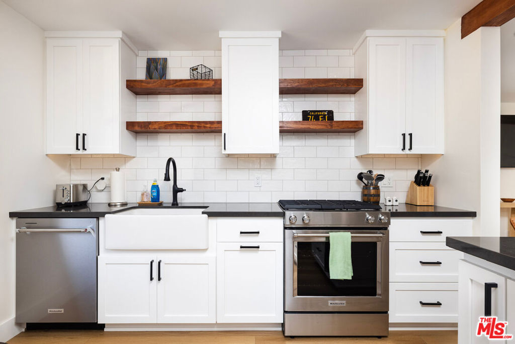 238 San Rafael Avenue