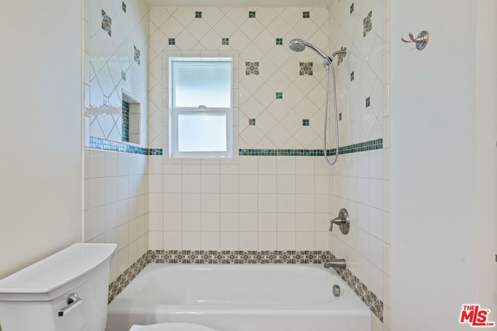 110 S Salinas Street D