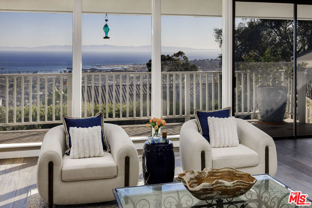 624 Las Alturas Road
