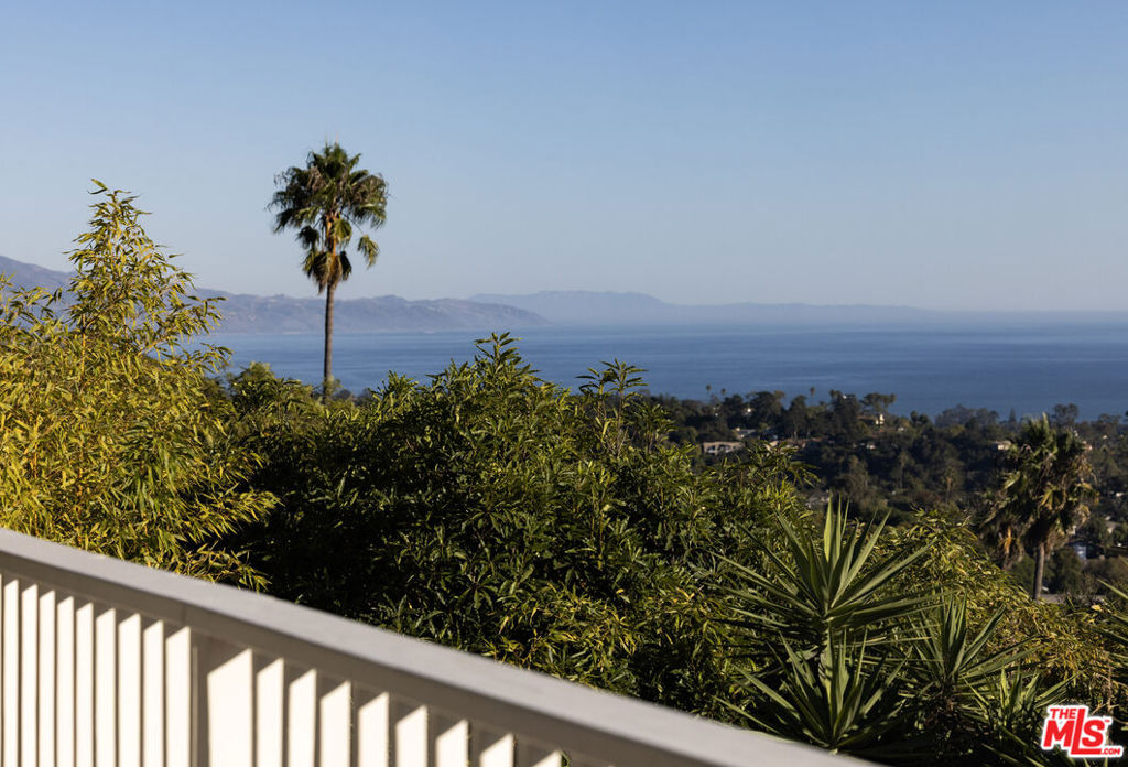 624 Las Alturas Road