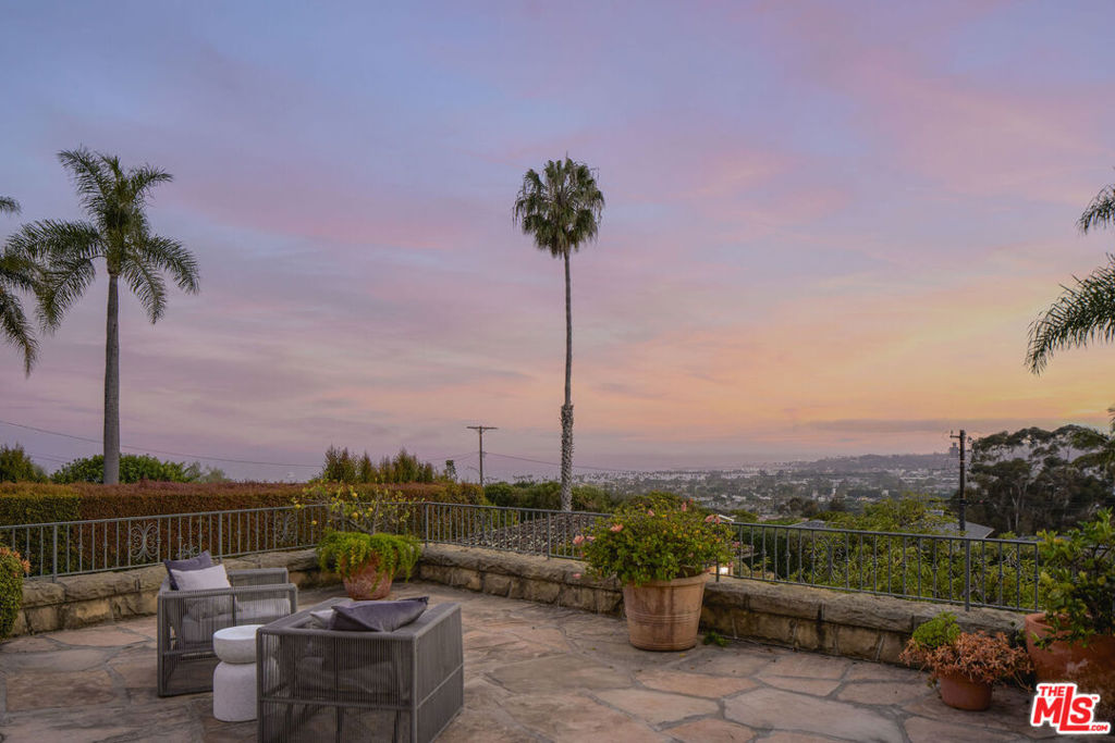 1615 Overlook Lane