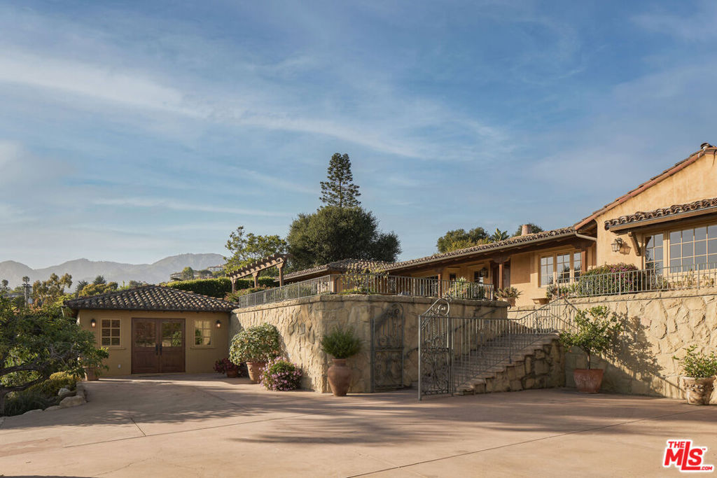 1615 Overlook Lane