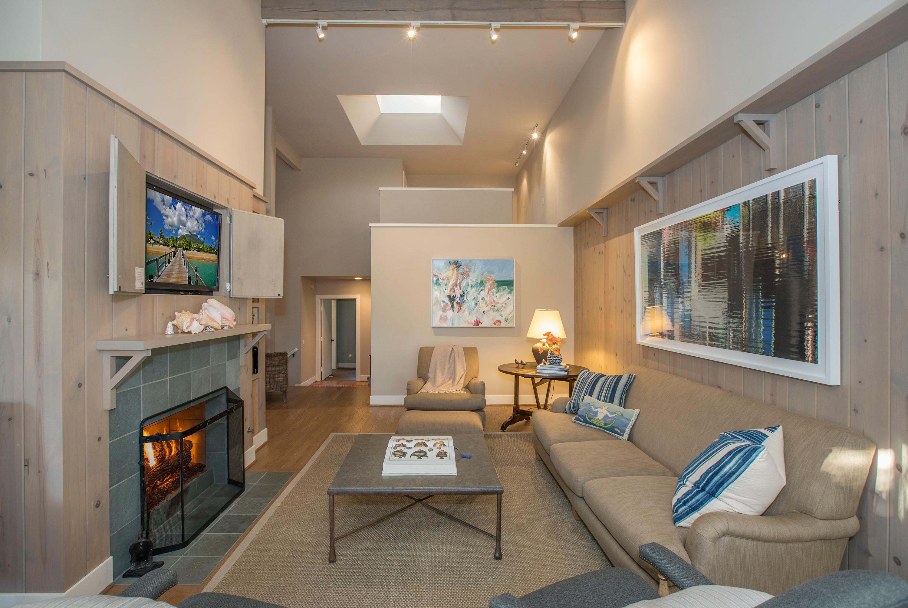 2 Rincon Point Ln