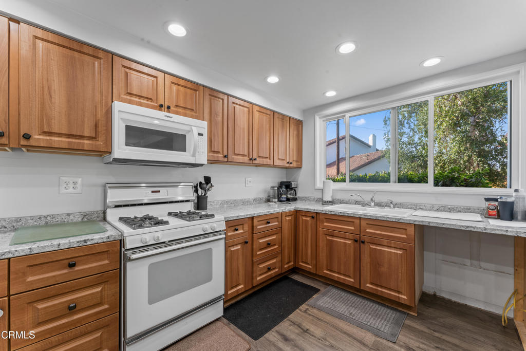 796 S Saticoy Avenue