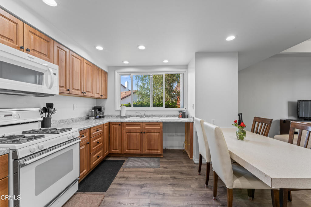 796 S Saticoy Avenue