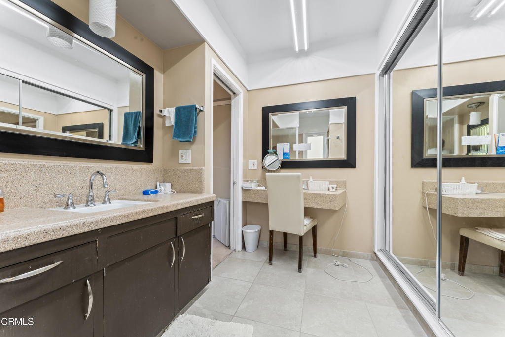 796 S Saticoy Avenue