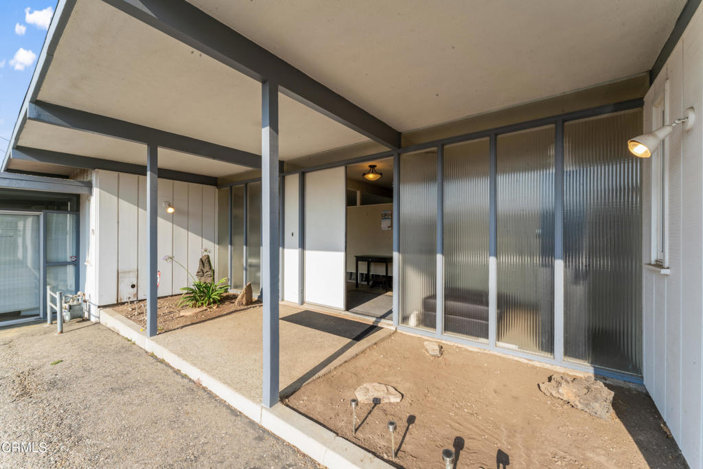 796 S Saticoy Avenue