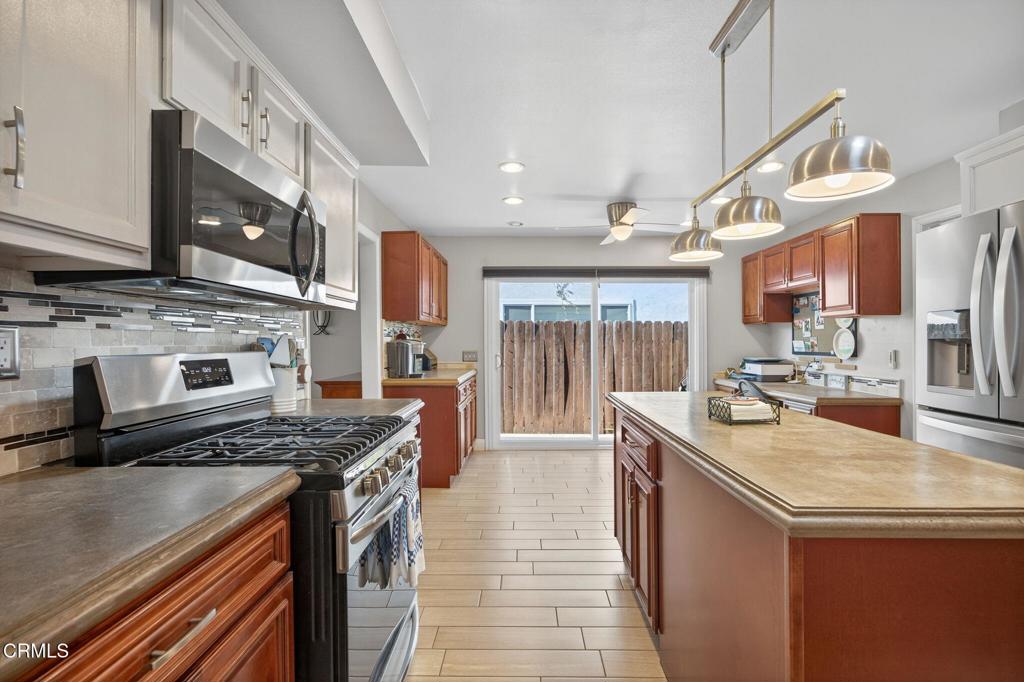 9466 Santa Maria Street